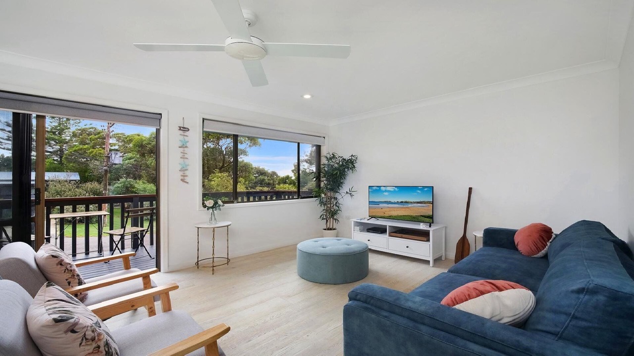 Photo of Livingroom in Macmasters Beach