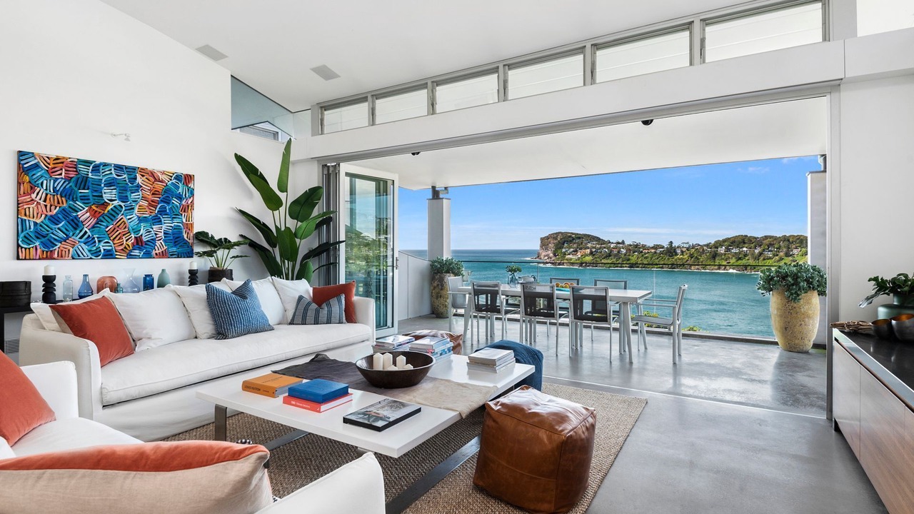 Photo of Livingroom in Whale Beach
