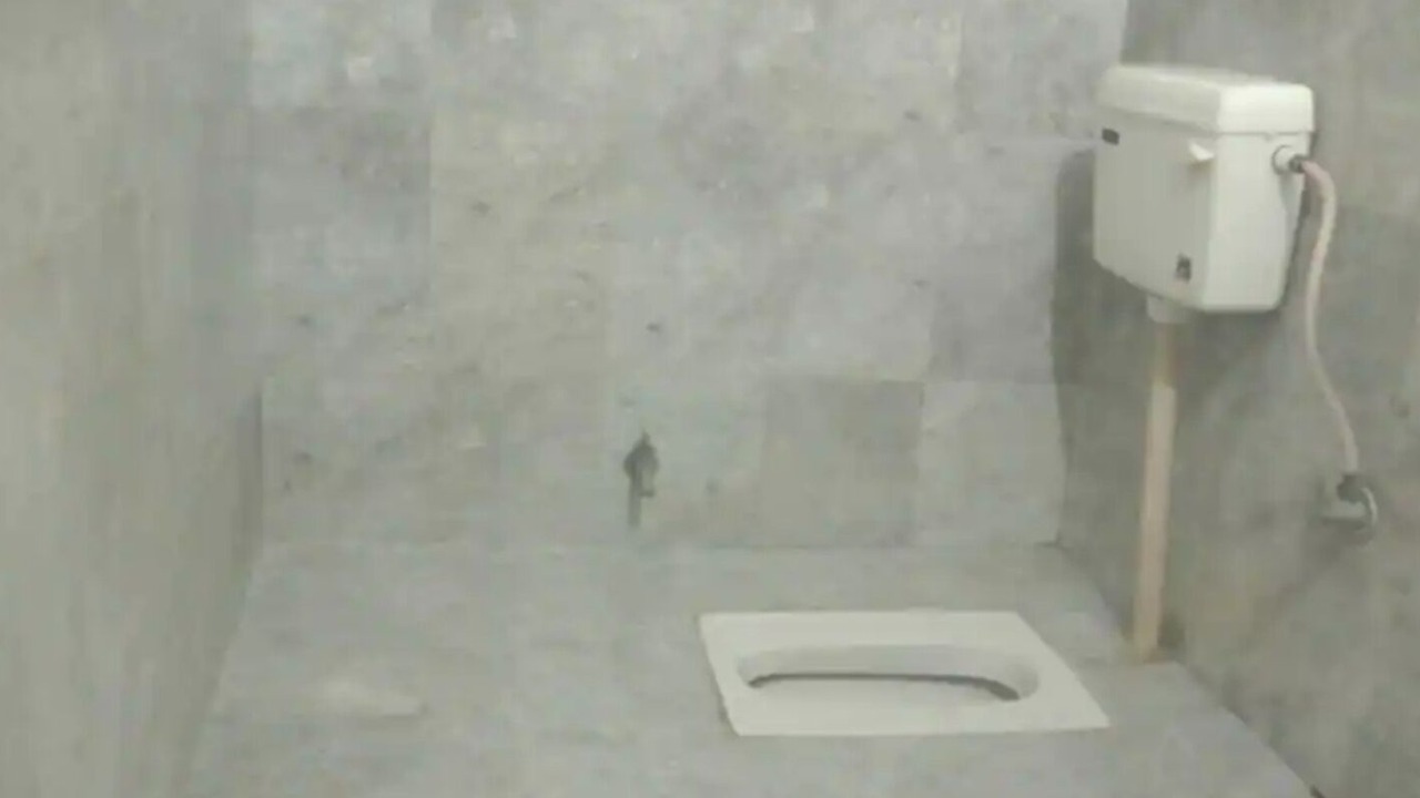 Photo of Bathroom in Varanasi