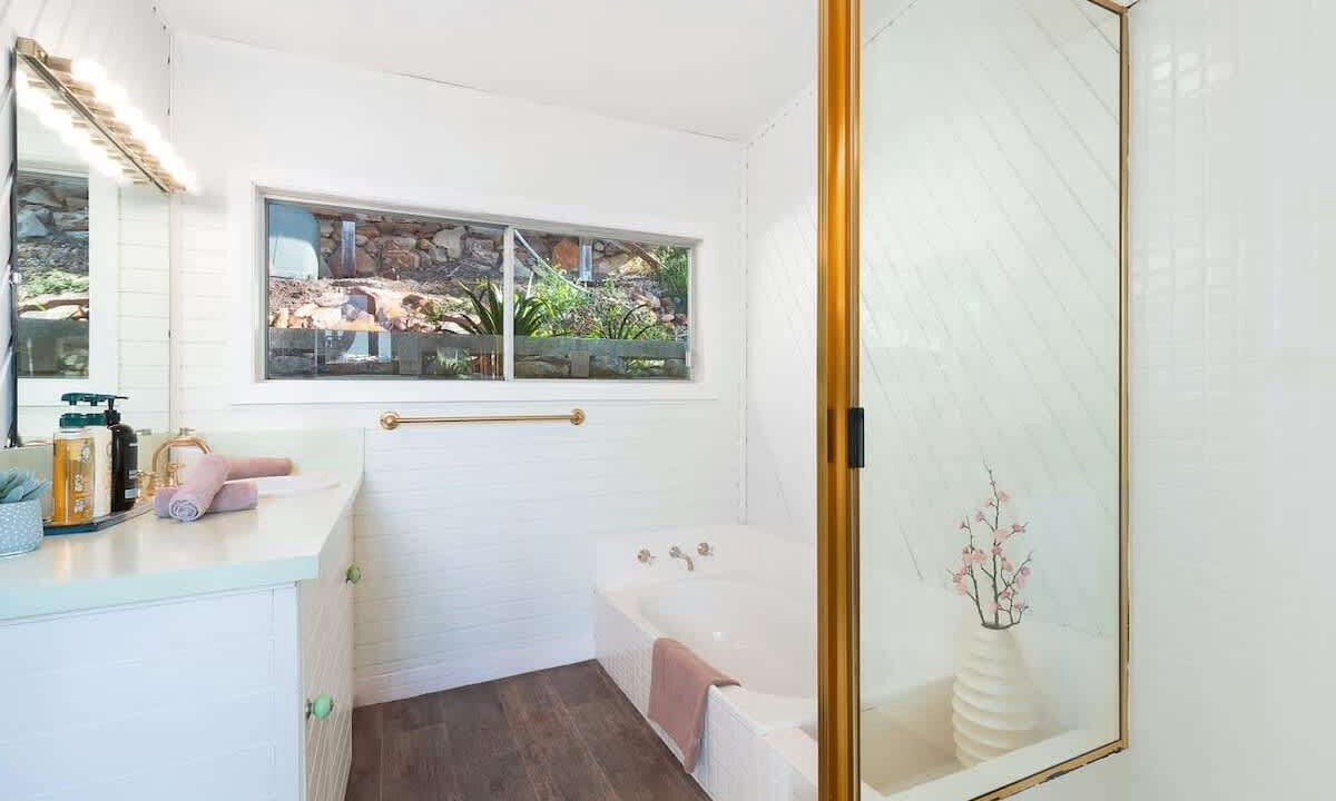Photo of Bathroom in Scotland Island