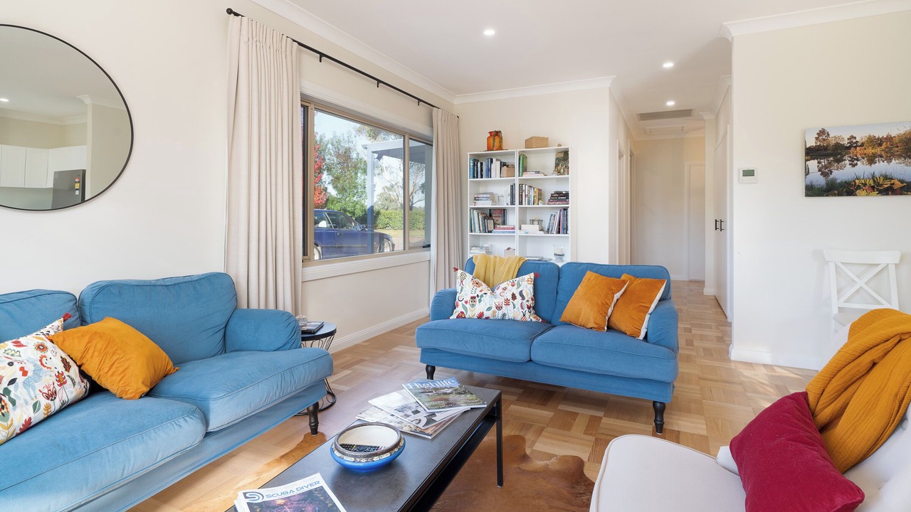 Photo of Livingroom in Glenquarry