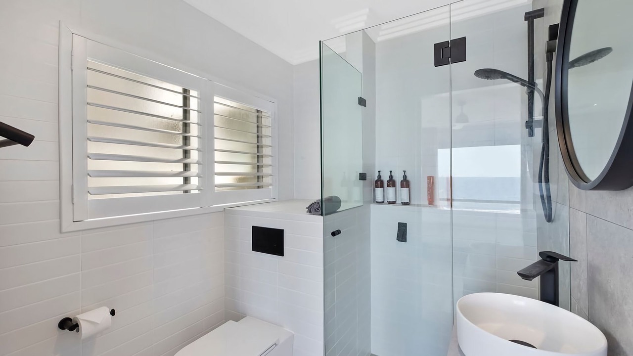 Photo of Bathroom in The Entrance