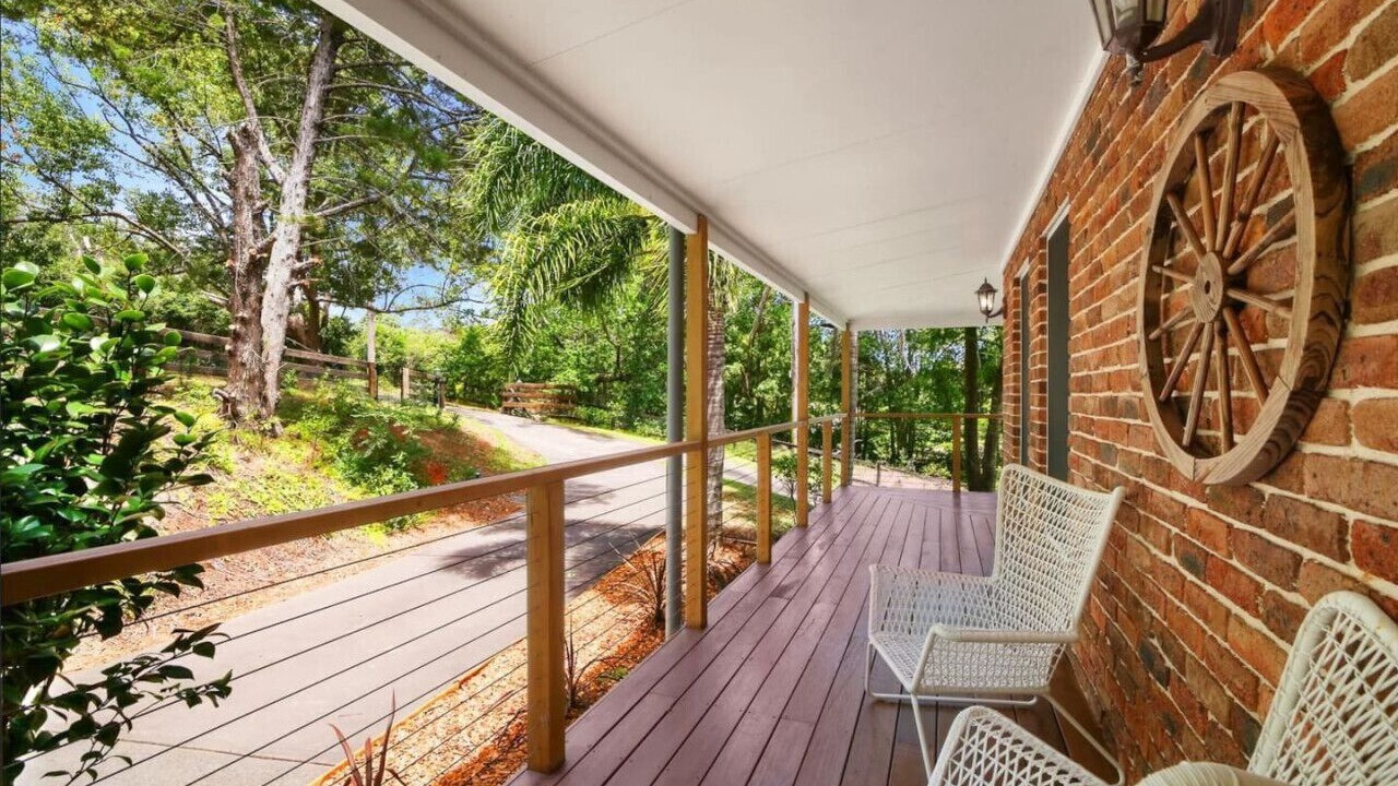 Photo of Patio Balcony in Picketts Valley