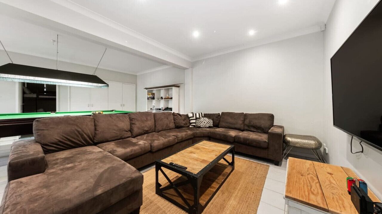 Photo of Livingroom in Picketts Valley