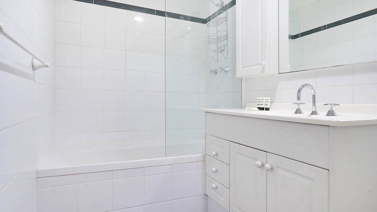 Photo of Bathroom in Woolloomooloo