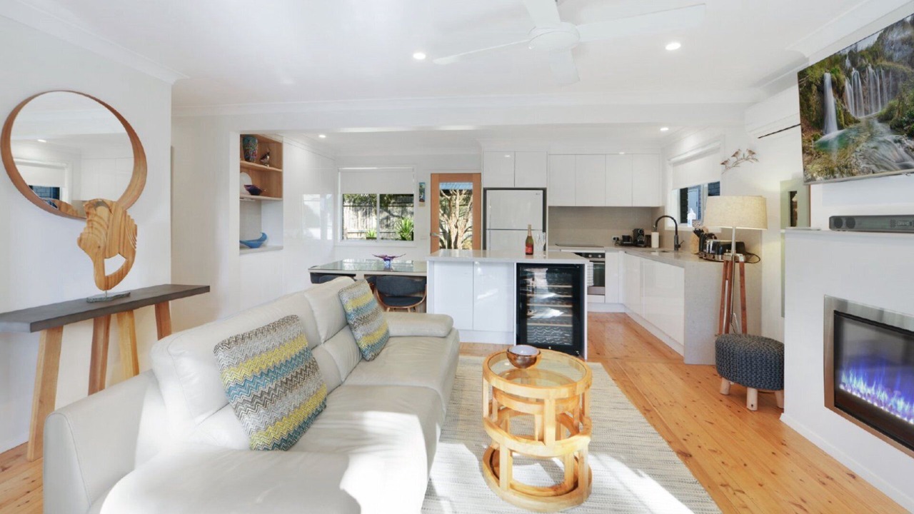 Photo of Livingroom in Macmasters Beach