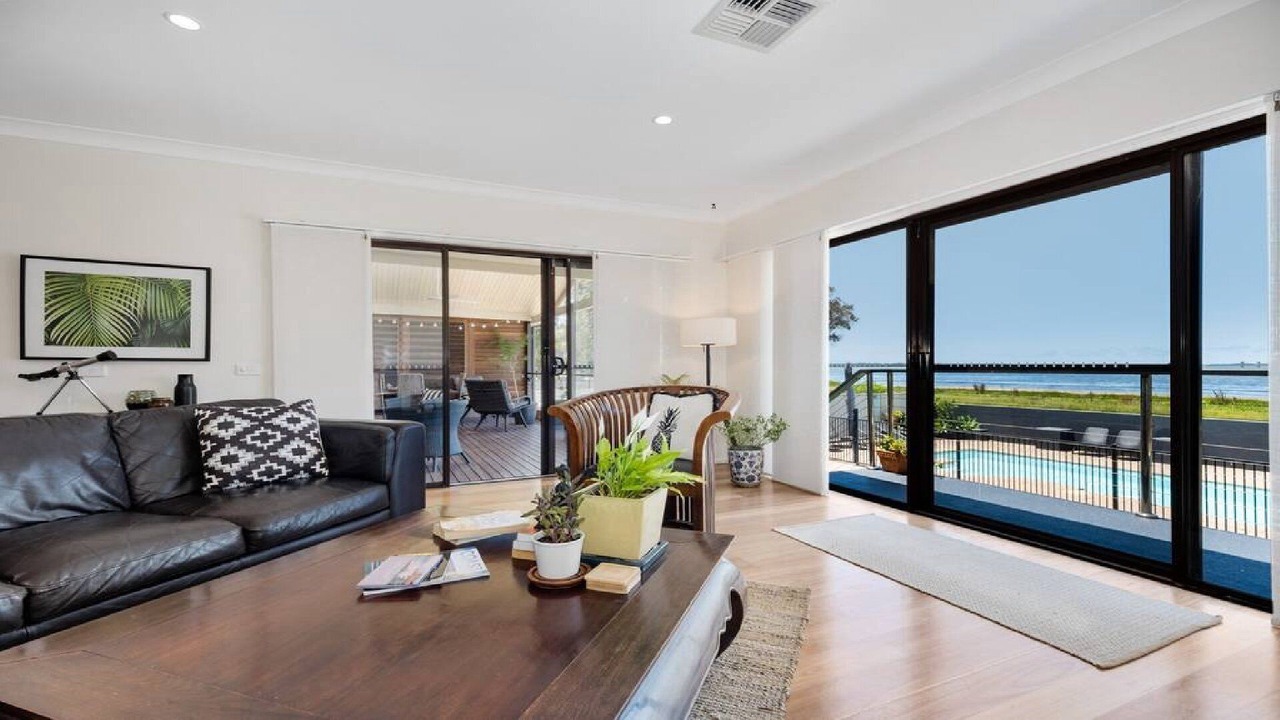 Photo of Livingroom in Berkeley Vale