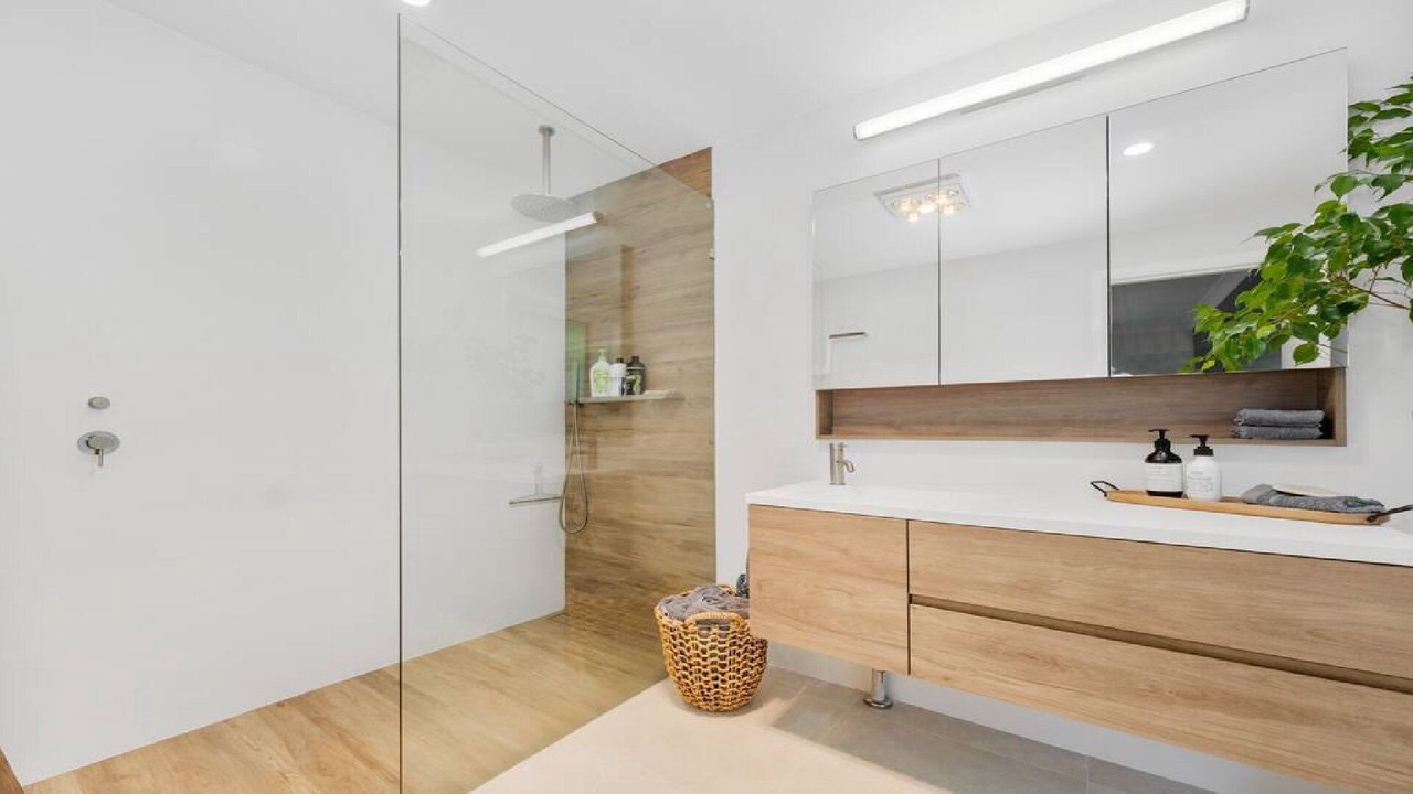 Photo of Bathroom in Berkeley Vale
