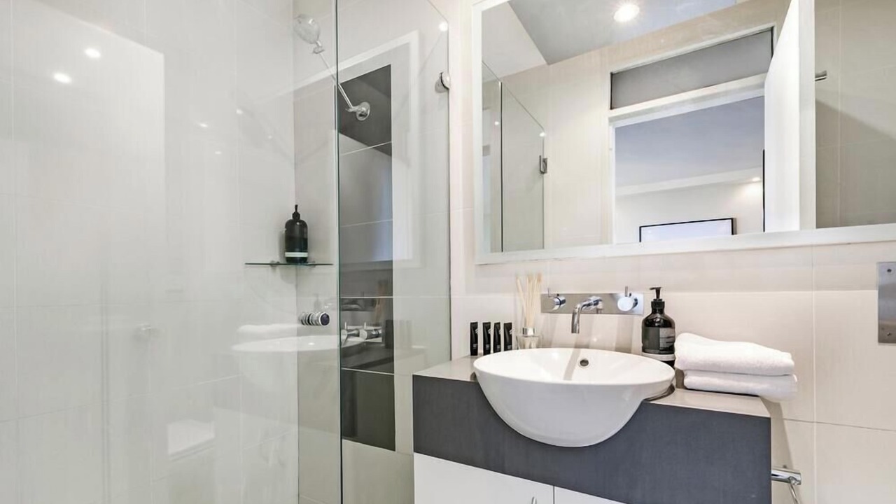 Photo of Bathroom in McMahons Point