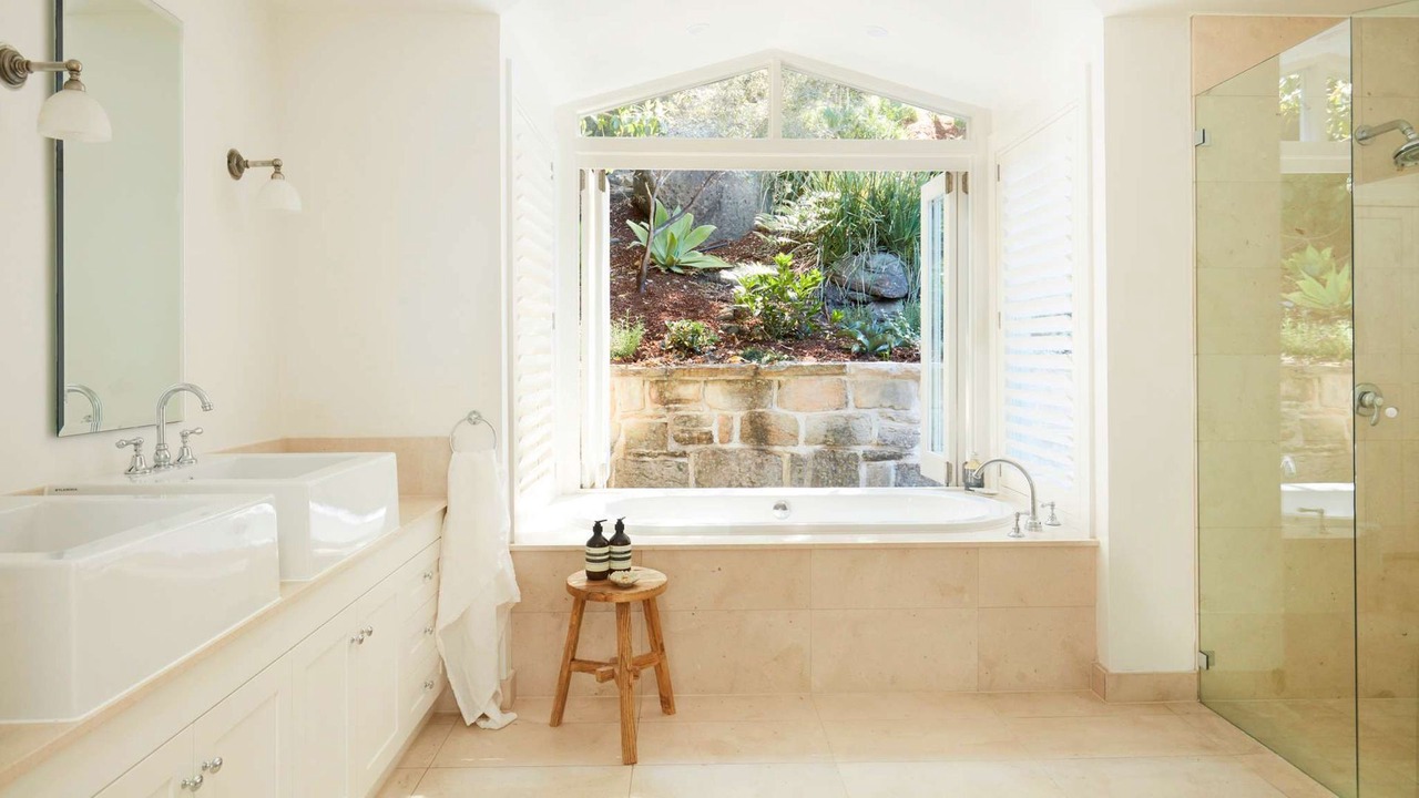 Photo of Bathroom in Whale Beach