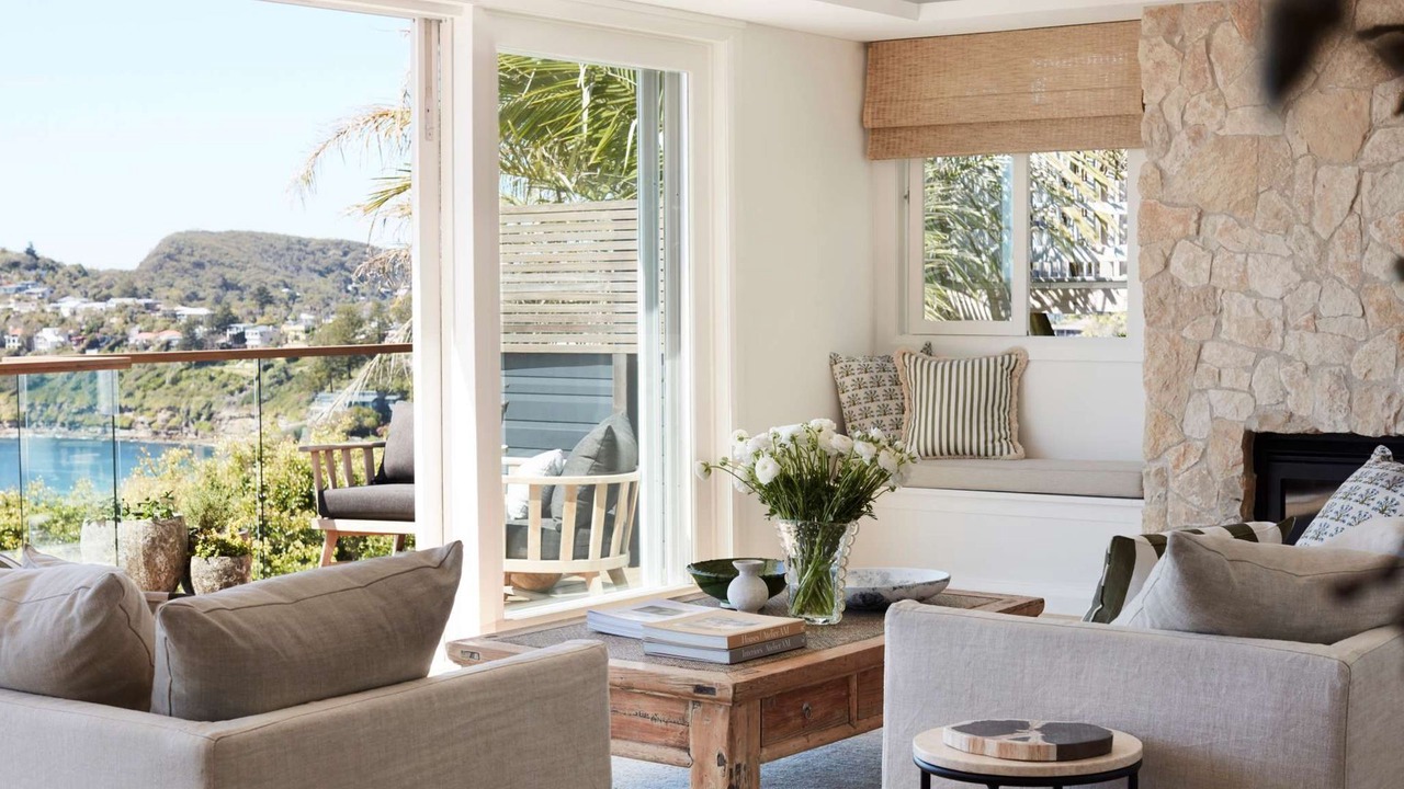 Photo of Livingroom in Whale Beach