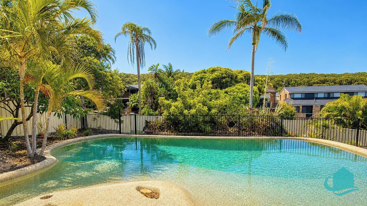 Photo of Outdoor in Caves Beach