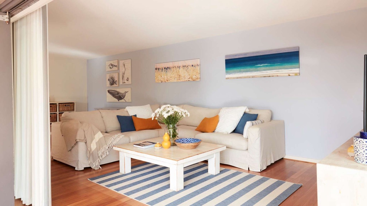 Photo of Livingroom in Whale Beach
