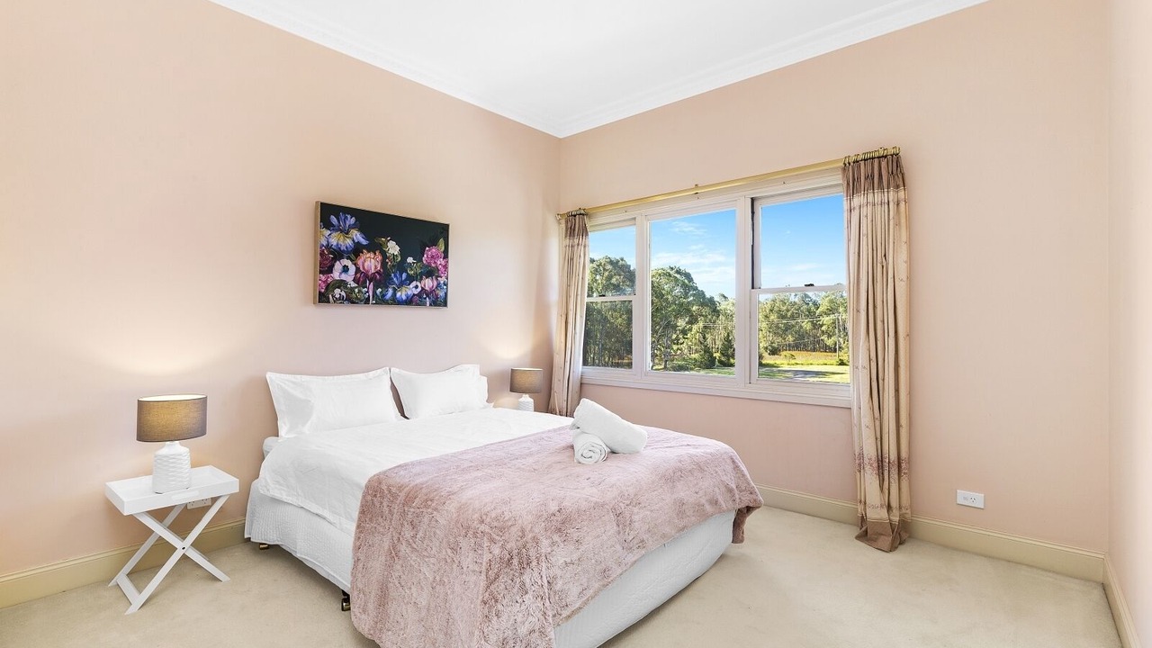 Photo of Bedroom in Razorback
