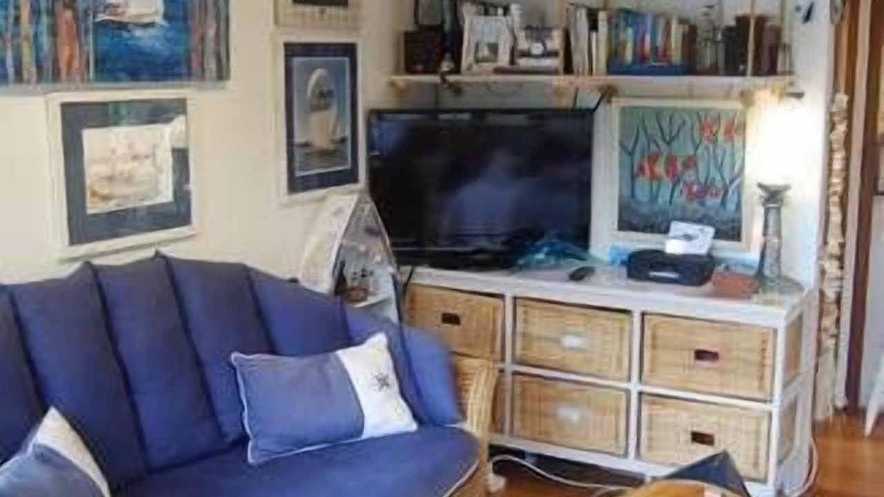 Photo of Livingroom in Clareville