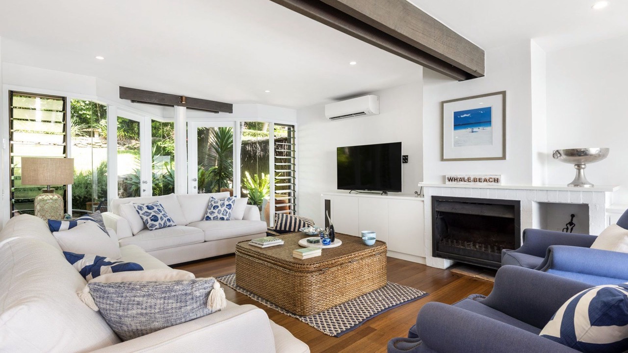 Photo of Livingroom in Whale Beach