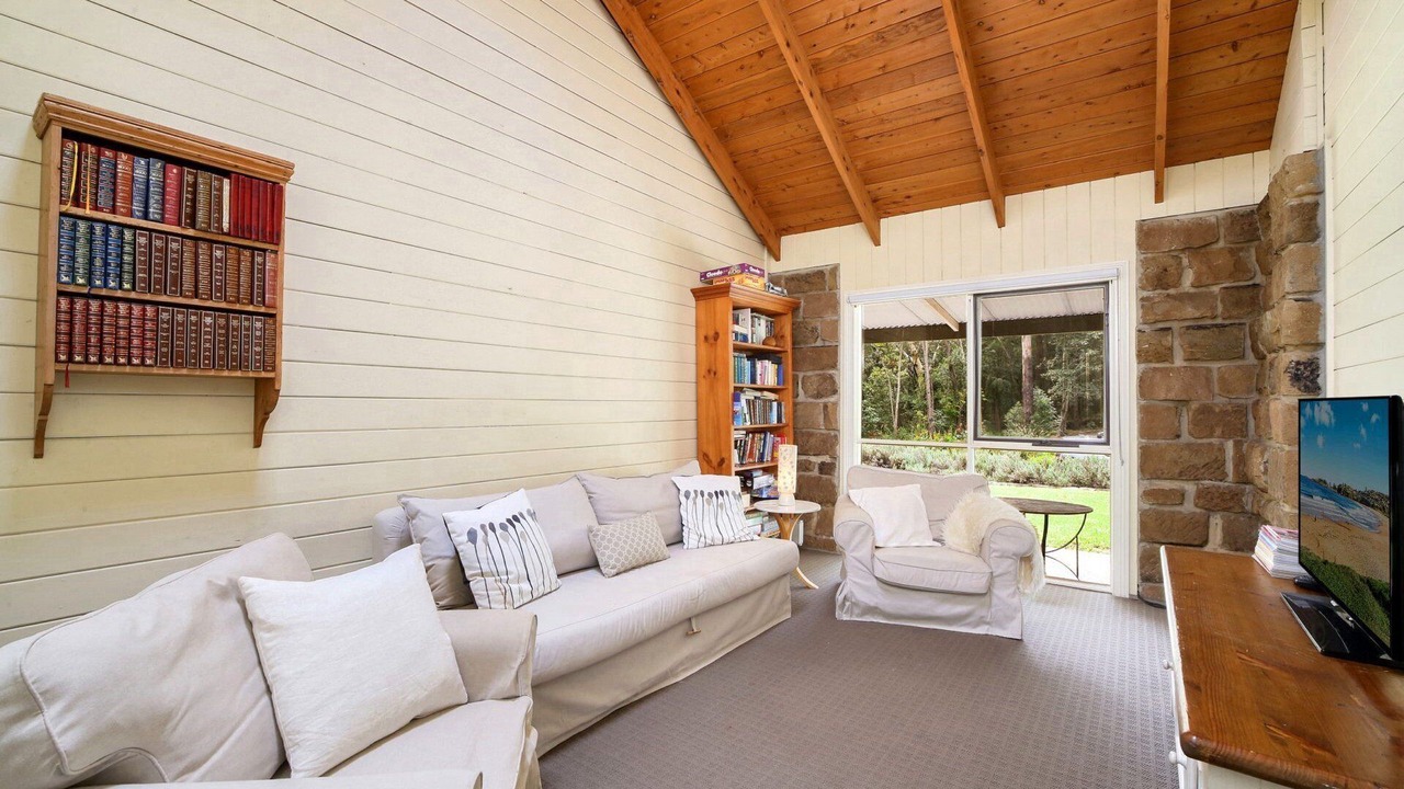 Photo of Livingroom in Macmasters Beach