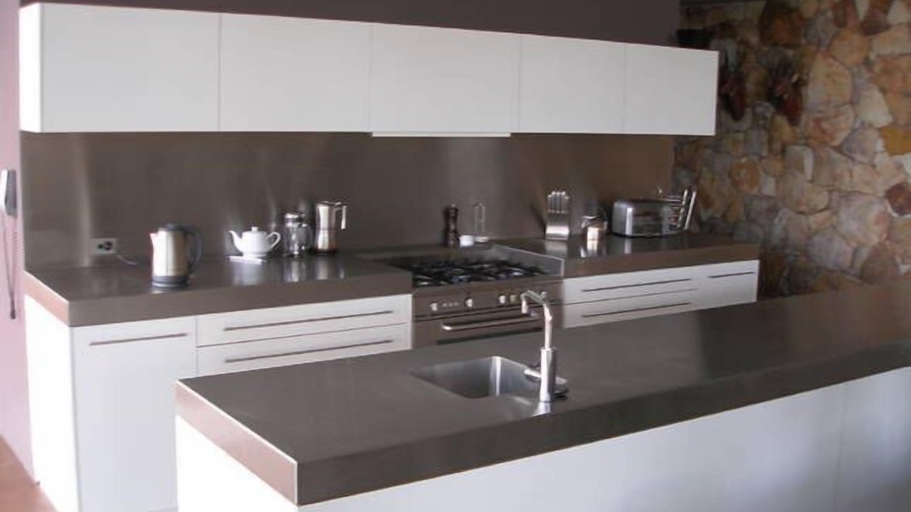 Photo of Kitchen in Canyonleigh