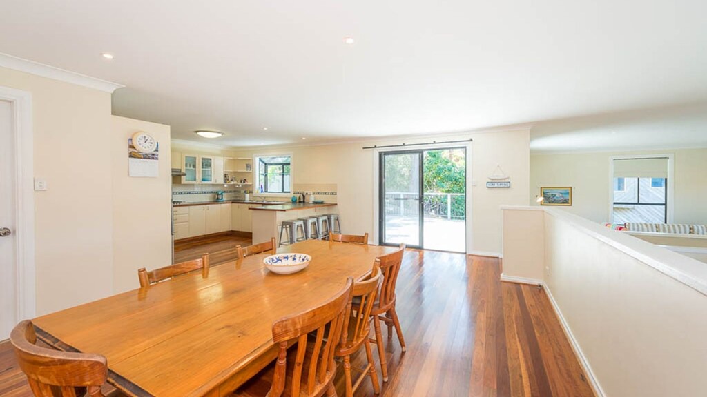 Photo of Livingroom in Macmasters Beach