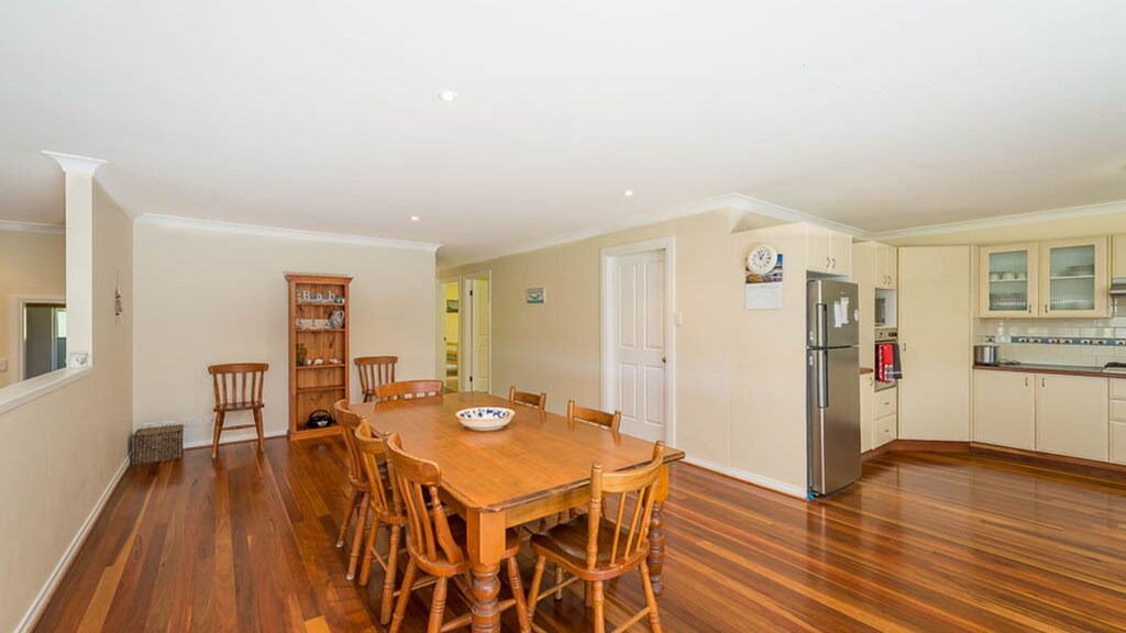 Photo of Livingroom in Macmasters Beach