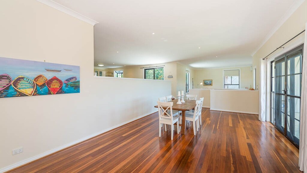 Photo of Livingroom in Macmasters Beach