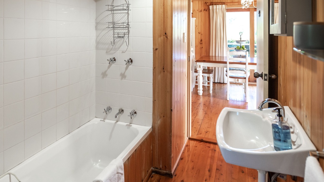 Photo of Bathroom in Barrengarry