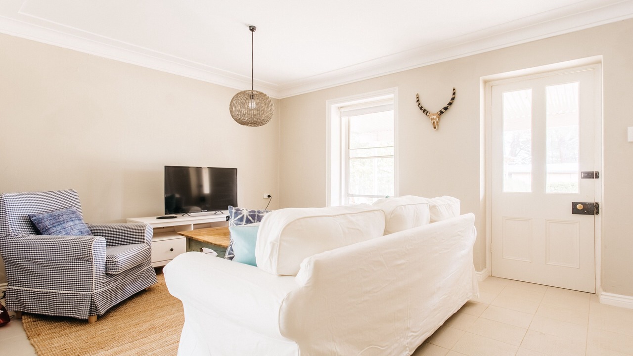 Photo of Livingroom in Parkesbourne