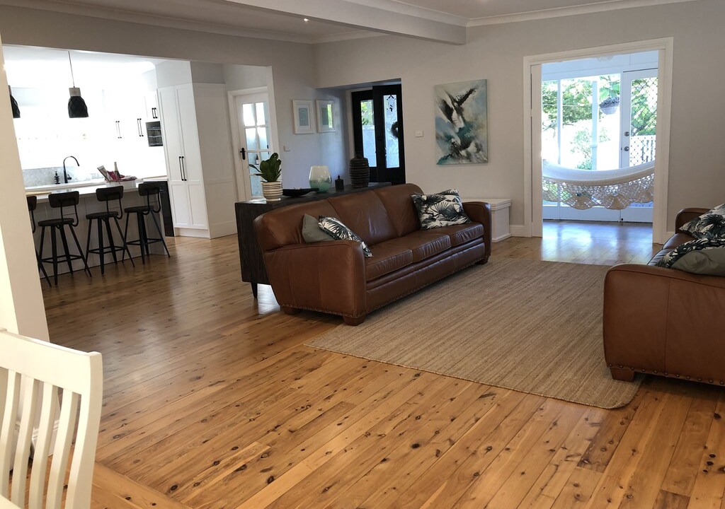 Photo of Livingroom in Newport