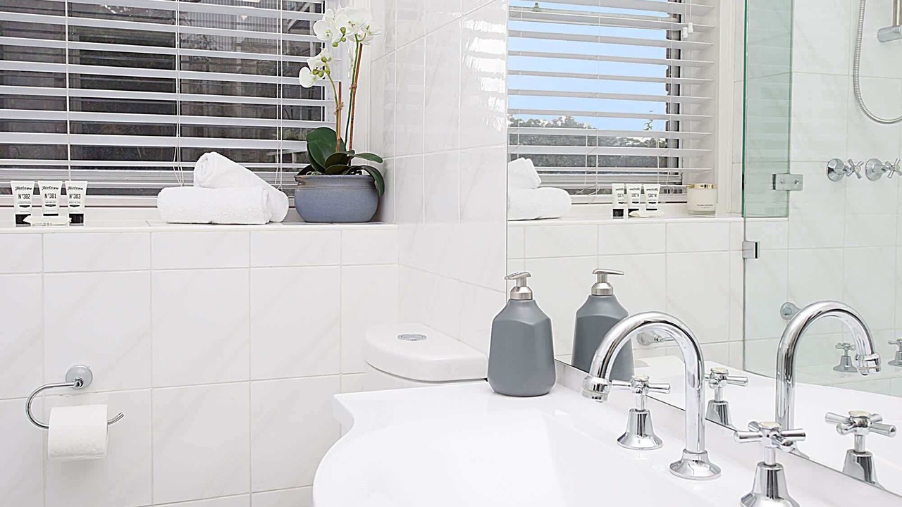 Photo of Bathroom in McMahons Point