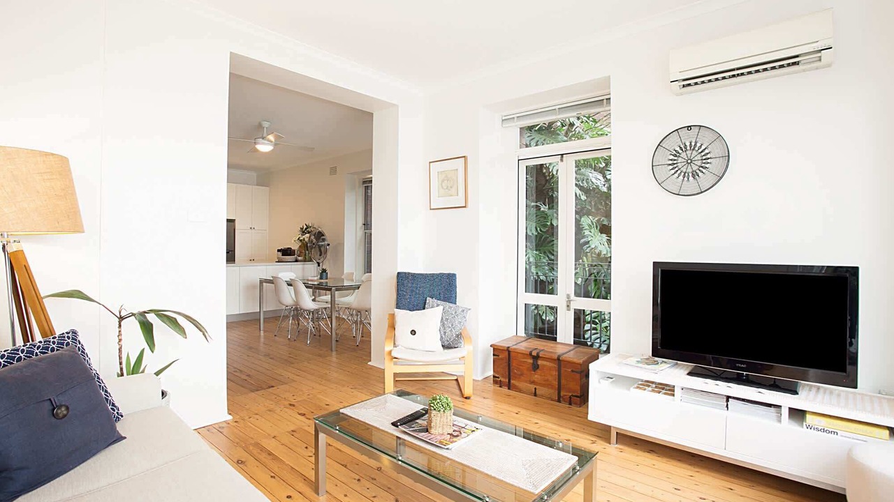 Photo of Livingroom in McMahons Point
