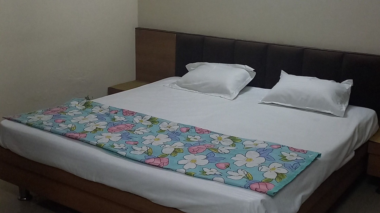 Photo of Bedroom in Mathura