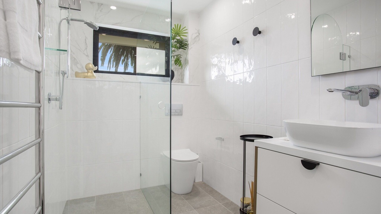 Photo of Bathroom in Freshwater