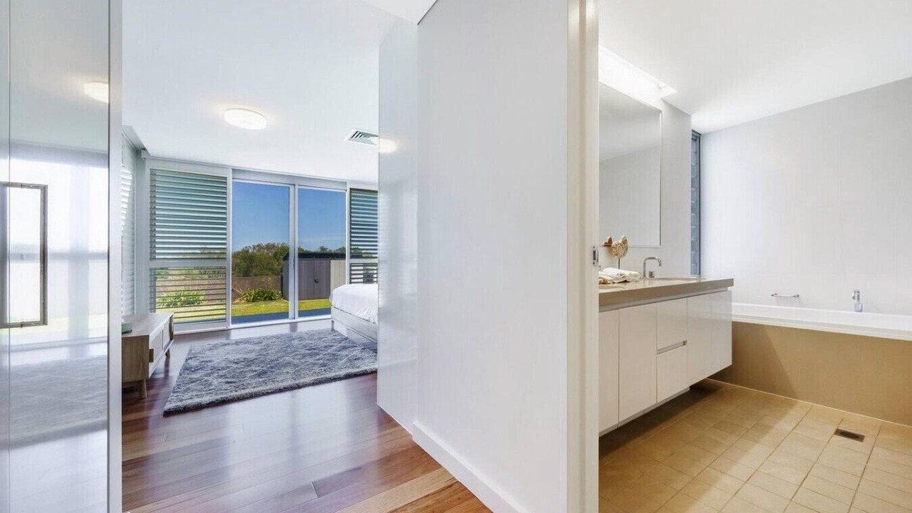 Photo of Bedroom in Magenta Shores