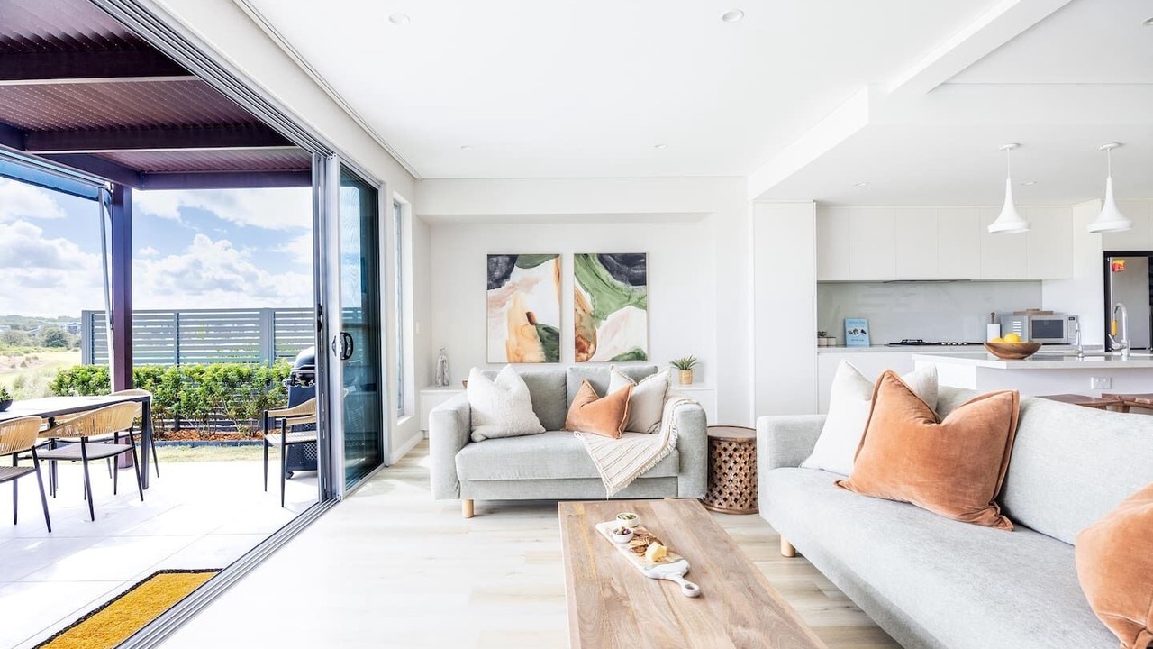 Photo of Livingroom in Magenta Shores