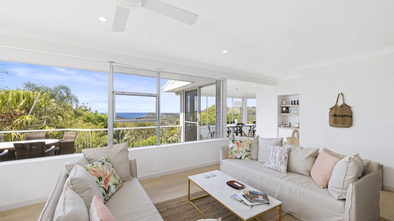 Photo of Livingroom in Whale Beach