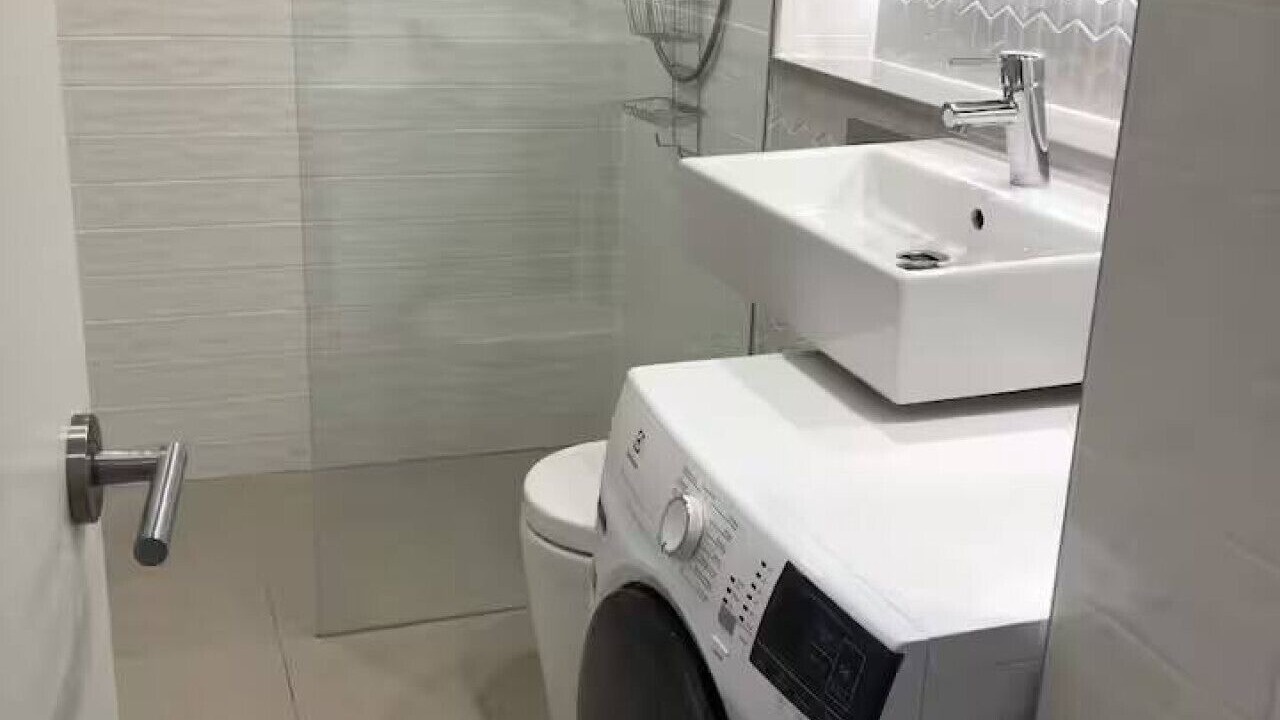 Photo of Bathroom in Mortlake