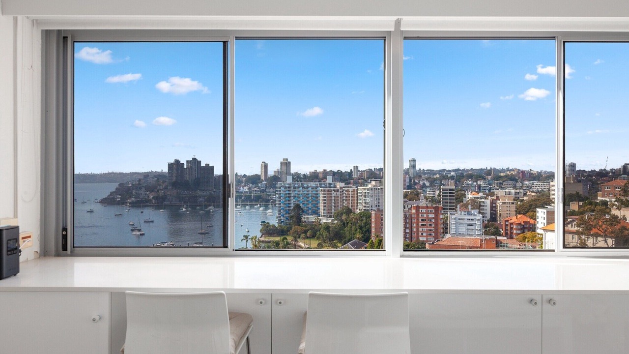 Photo of Livingroom in Elizabeth Bay