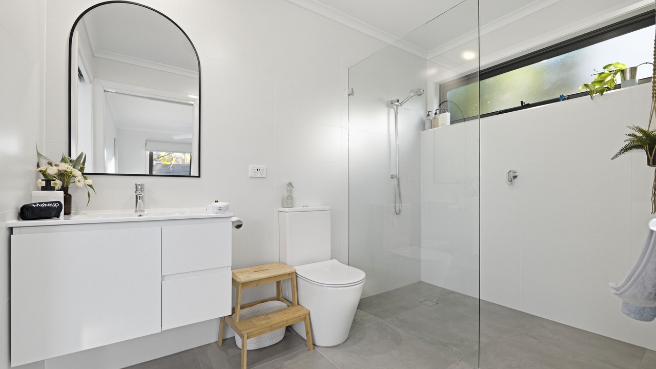 Photo of Bathroom in Page