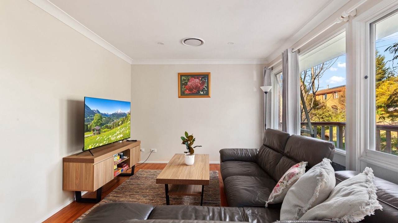 Photo of Livingroom in Wentworth Falls