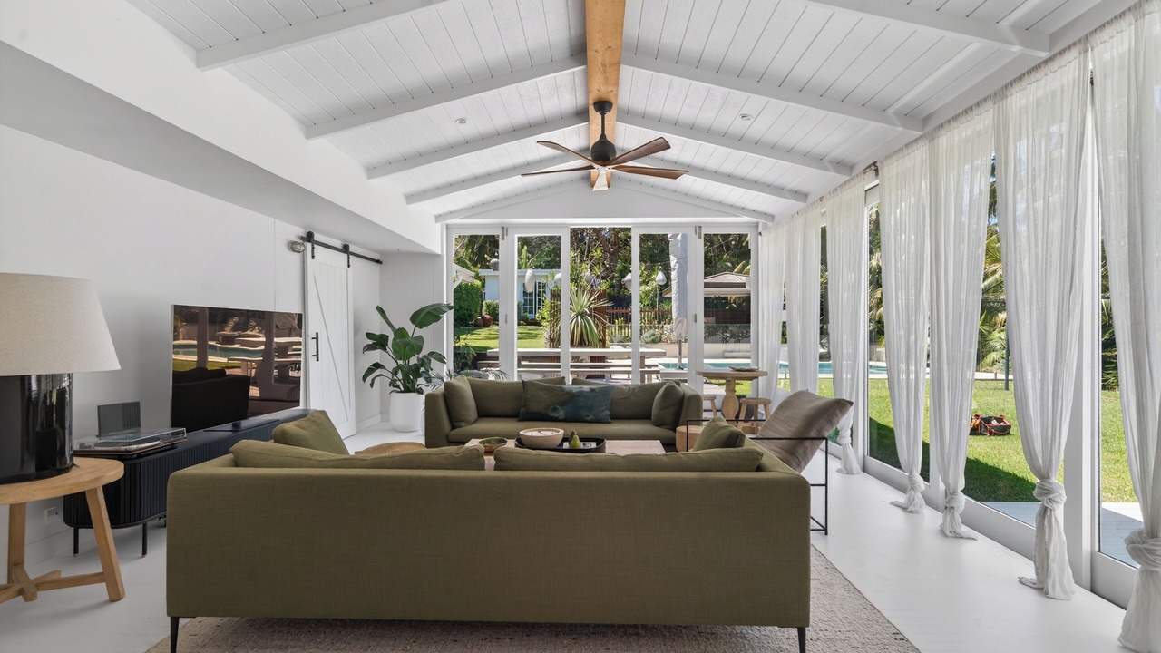 Photo of Livingroom in Avalon Beach