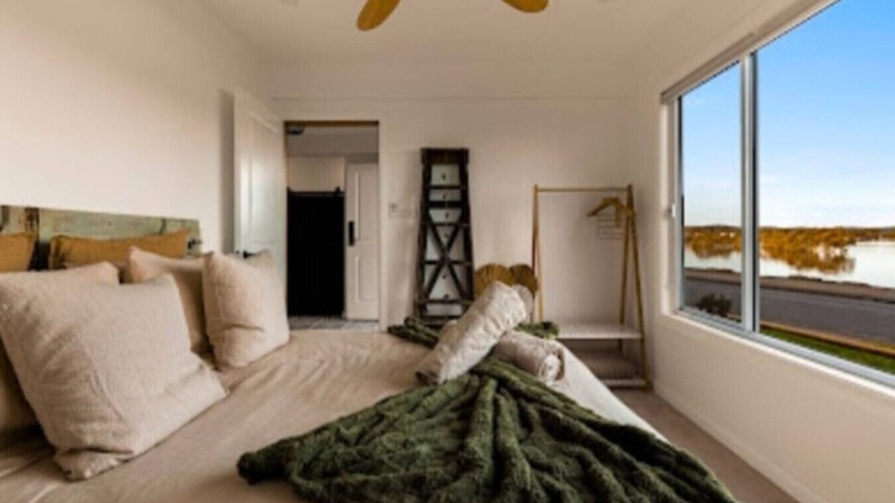 Photo of Bedroom in Saratoga