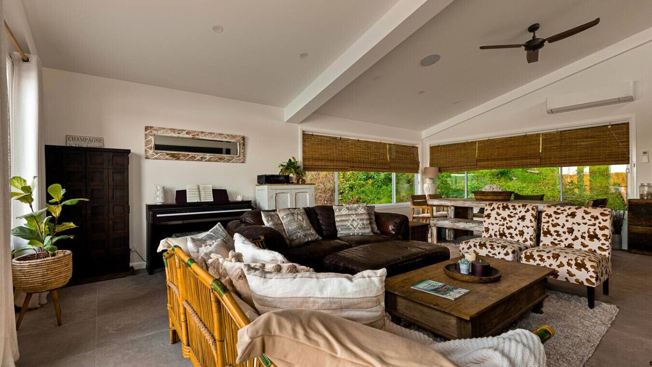 Photo of Livingroom in Saratoga
