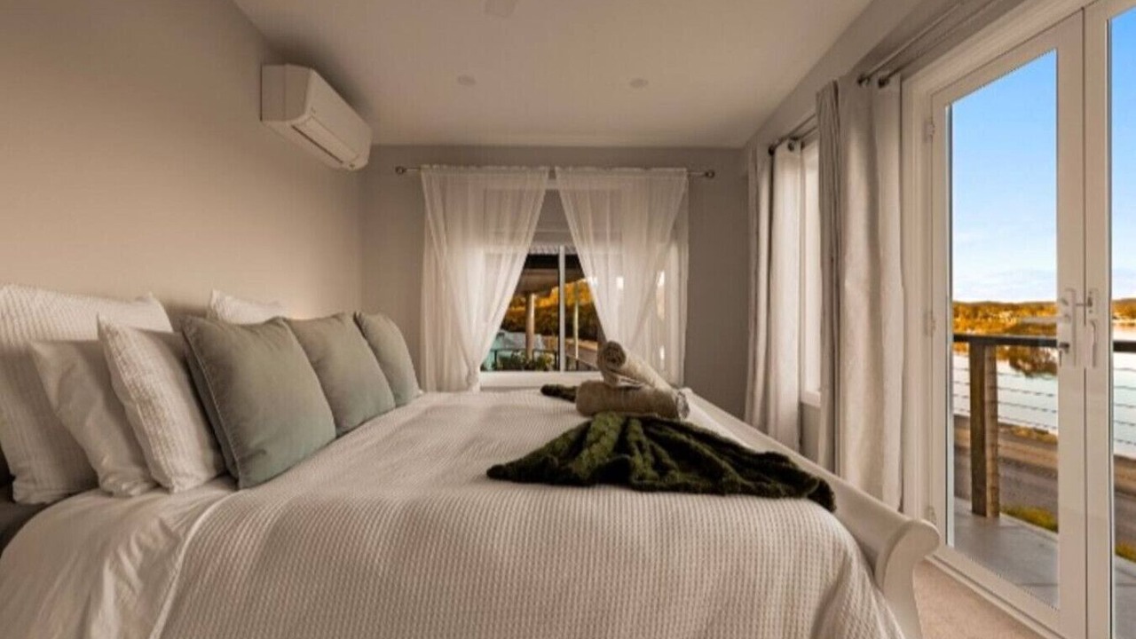 Photo of Bedroom in Saratoga