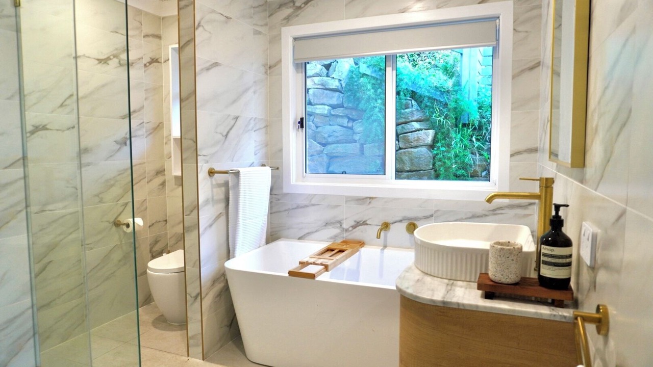 Photo of Bathroom in Tascott