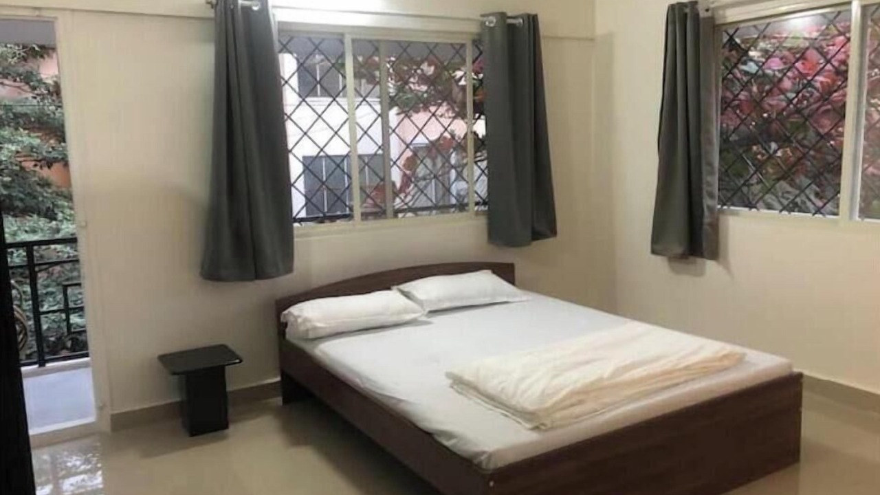 Photo of Bedroom in Murgesh Pallya