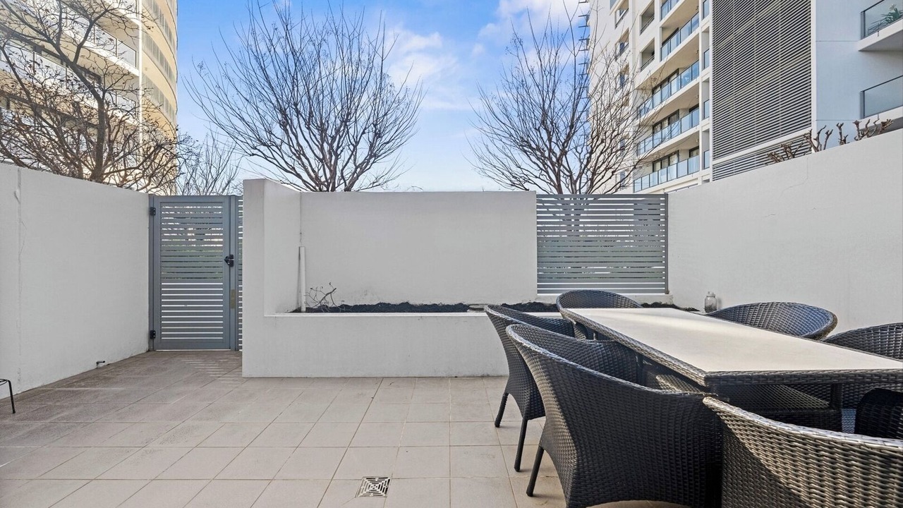 Photo of Outdoor in Lyneham