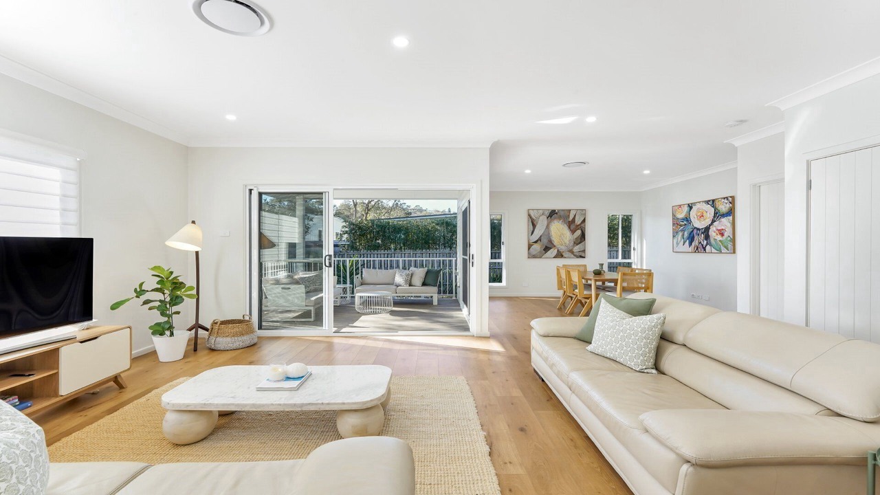 Photo of Livingroom in Macmasters Beach