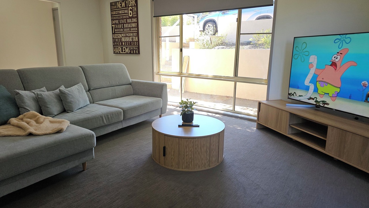 Photo of Livingroom in Theodore