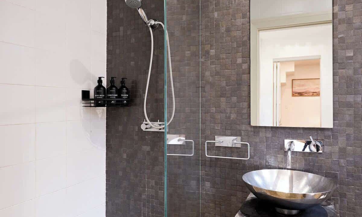 Photo of Bathroom in Woolloomooloo