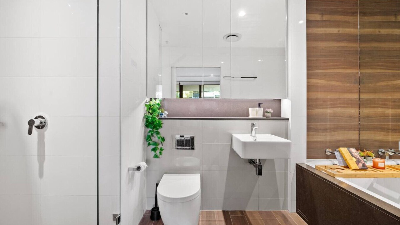 Photo of Bathroom in Mascot